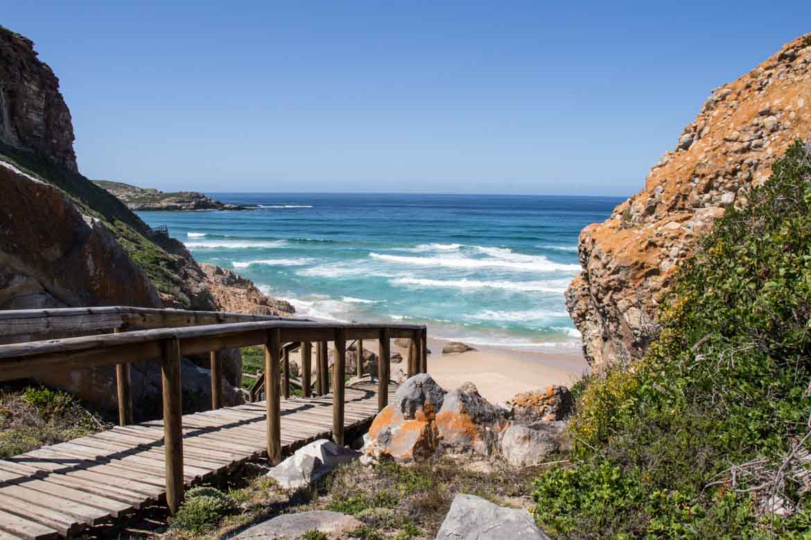 Wandern im Robberg Reservat in Südafrika. Weitere Informationen unter www.wiraufreise.de