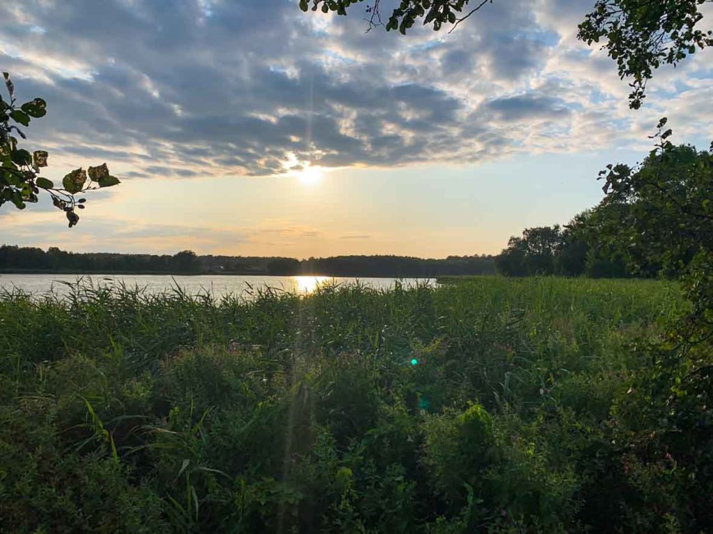 Blick auf den Kölpinsee am Abend